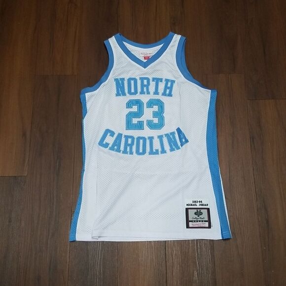 Vintage Michael Jordan North Carolina Tar Heels  Alumni Authentic Jersey size L - Picture 1 of 7